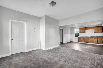 9610 Edmunds Avenue, Loveland, OH 44106 - Photo 8