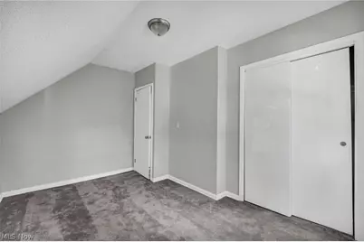 9610 Edmunds Avenue, Loveland, OH 44106 - Photo 26