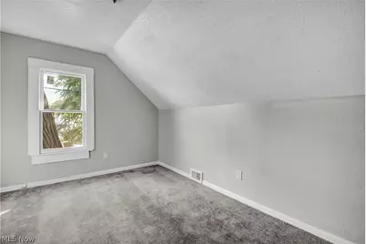 9610 Edmunds Avenue, Loveland, OH 44106 - Photo 24