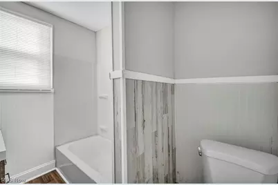 9610 Edmunds Avenue, Loveland, OH 44106 - Photo 32