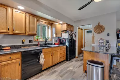 3710 Mercedes Place #8, Canfield, OH 44406 - Photo 12