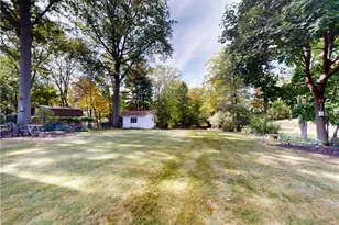 2156 Garden Dr, Wickliffe, OH 44092 - Photo 2