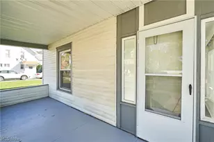 305 4th St NW, Barberton, OH 44203 - Photo 2