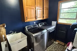 10274 Laurens Dr NE, Bolivar, OH 44612 - Photo 14