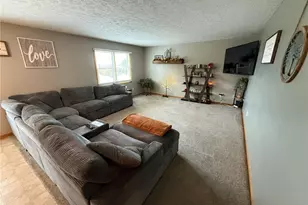 10274 Laurens Dr NE, Bolivar, OH 44612 - Photo 4