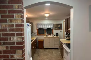 322 Washington St, Barnesville, OH 43713 - Photo 6