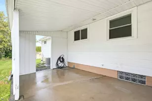 4701 California Ave, Louisville, OH 44641 - Photo 8