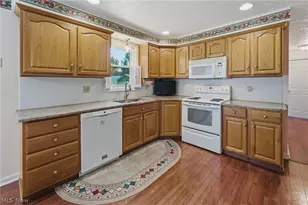 8508 Kellydale St NW, Massillon, OH 44646 - Photo 4
