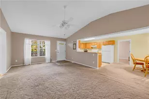 504 Heather Woods Dr, Elyria, OH 44035 - Photo 4
