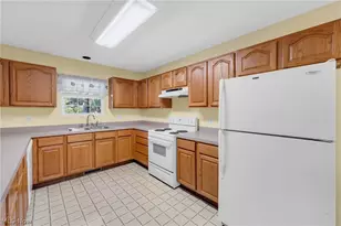 504 Heather Woods Dr, Elyria, OH 44035 - Photo 8