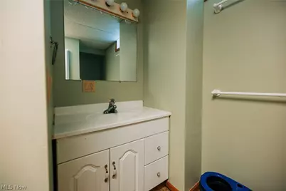 1252 Kenilworth Avenue, Coshocton, OH 43812 - Photo 24