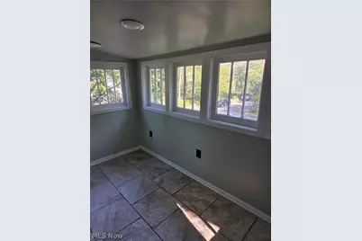995 N Howard Street, Akron, OH 44310 - Photo 16