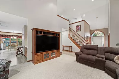 8519 Windsor Way, Grandview Heights, OH 44147 - Photo 16
