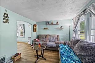262 Samuel St, Elyria, OH 44035 - Photo 2