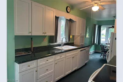 155 Vincent Street, Alliance, OH 44601 - Photo 8