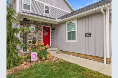 5944 Freitag NW, Canton, OH 44718 - Photo 8