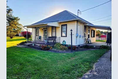 221 Washington Street, Coshocton, OH 43812 - Photo 1