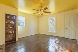 307 S State St, Crooksville, OH 43731 - Photo 30