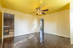 307 S State St, Crooksville, OH 43731 - Photo 32