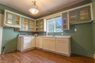 307 S State St, Crooksville, OH 43731 - Photo 12