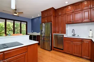 9205 Wilderness Passage Trail, Chagrin Falls, OH 44023 - Photo 12