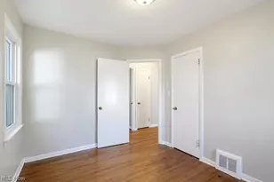 29025 Barjode Rd, Willowick, OH 44095 - Photo 16
