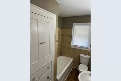 565 Eva Avenue, Akron, OH 44301 - Photo 20