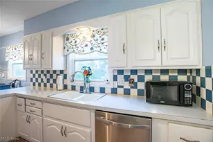 1425 Westvale Ave, Akron, OH 44313 - Photo 14