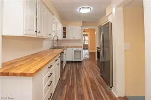 216 6th St NE, North Canton, OH 44720 - Photo 18