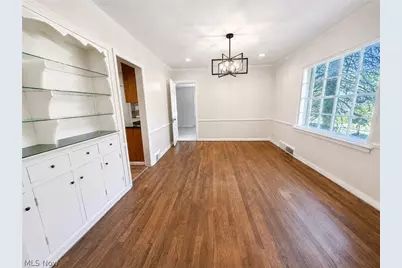 19208 Chagrin, Huber Heights, OH 44122 - Photo 16