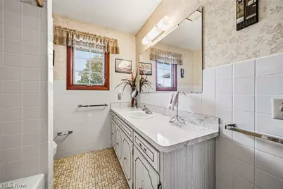 520 Orchardview Avenue, Green Hills, OH 44113 - Photo 30