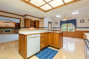 6913 Salerno St NW, Canton, OH 44718 - Photo 12