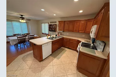 1152 Pine Bluff Drive NE, New Philadelphia, OH 44663 - Photo 14