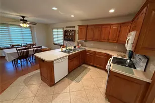 1152 Pine Bluff Dr NE, New Philadelphia, OH 44663 - Photo 14