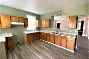 548 Woodlawn Ave, Zanesville, OH 43701 - Photo 2