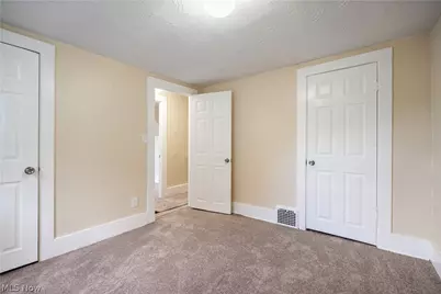 1152 Manning Avenue, Akron, OH 44307 - Photo 20