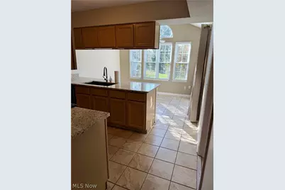 7550 Chandler Court #40, Sagamore Hills, OH 44067 - Photo 10