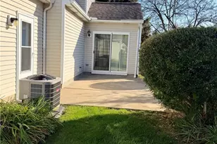7550 Chandler Ct, Sagamore Hills, OH 44067 - Photo 36