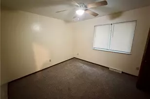 4264 S Main St, Akron, OH 44319 - Photo 16