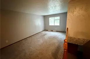 4264 S Main St, Akron, OH 44319 - Photo 8