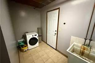 4264 S Main St, Akron, OH 44319 - Photo 6