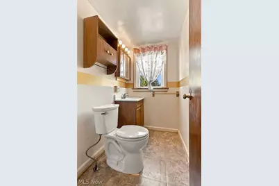 2459 Georgetown Road NE, Canton, OH 44704 - Photo 20
