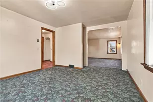 2459 Georgetown Rd NE, Canton, OH 44704 - Photo 14