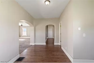 7385 Kemary Avenue SW, Navarre, OH 44662 - Photo 14