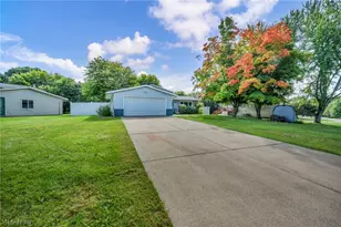 3246 Woodington Ave SW, Canton, OH 44706 - Photo 4