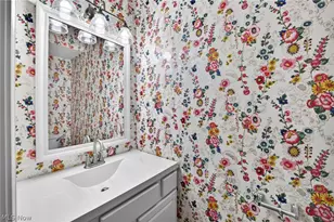 2084 Jennifer St, Akron, OH 44313 - Photo 18