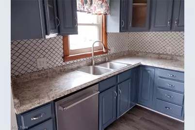 113 Market Street S, East Canton, OH 44730 - Photo 8