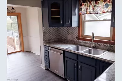 113 Market Street S, East Canton, OH 44730 - Photo 10