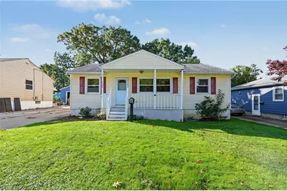 526 Meadow Lane, Cuyahoga Falls, OH 44221 - Photo 1