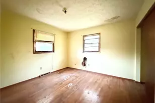 10715 Orrville St NW, Massillon, OH 44647 - Photo 6